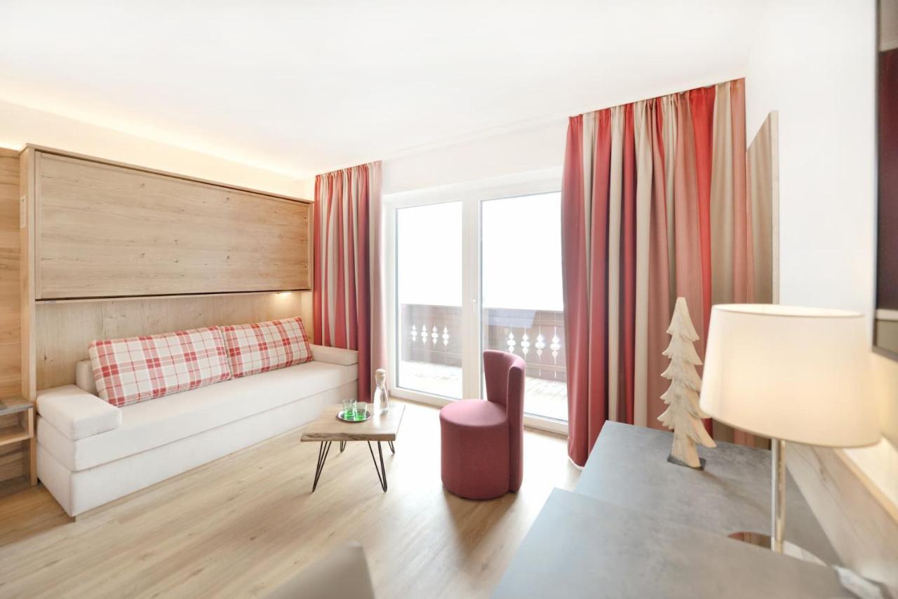 Hotel Alpina Superior 페트노이 암 아를베르크 외부 사진