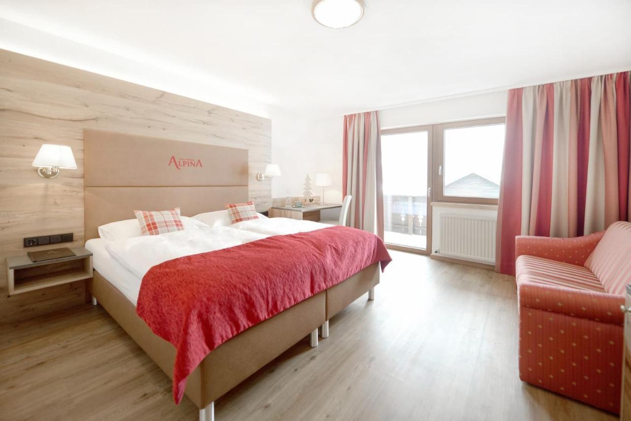 Hotel Alpina Superior 페트노이 암 아를베르크 외부 사진