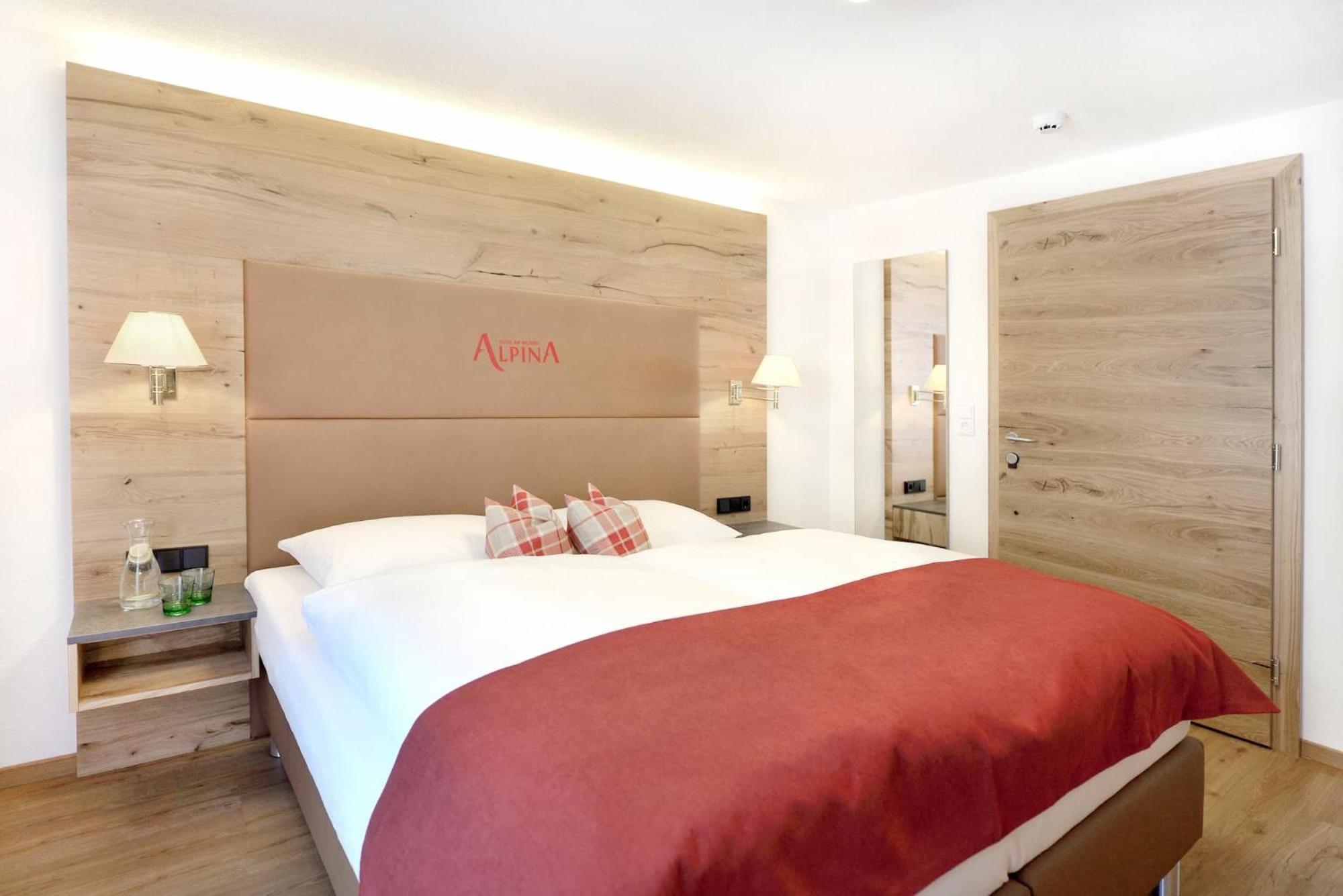 Hotel Alpina Superior 페트노이 암 아를베르크 외부 사진
