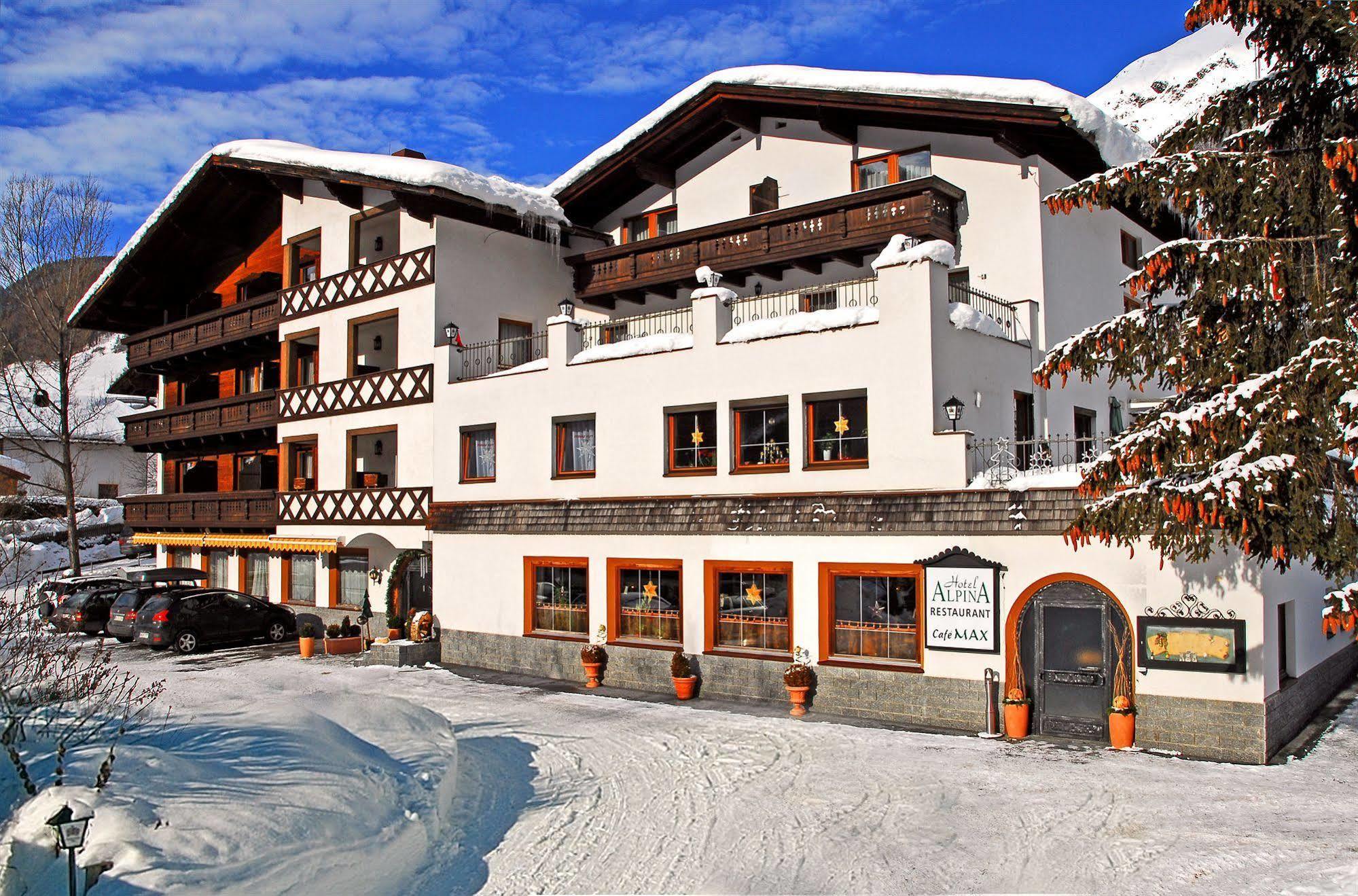 Hotel Alpina Superior 페트노이 암 아를베르크 외부 사진
