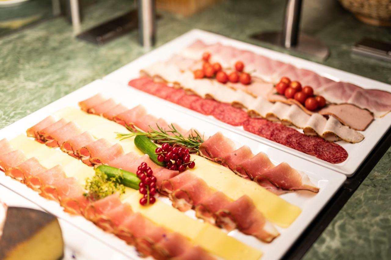 Hotel Alpina Superior 페트노이 암 아를베르크 외부 사진