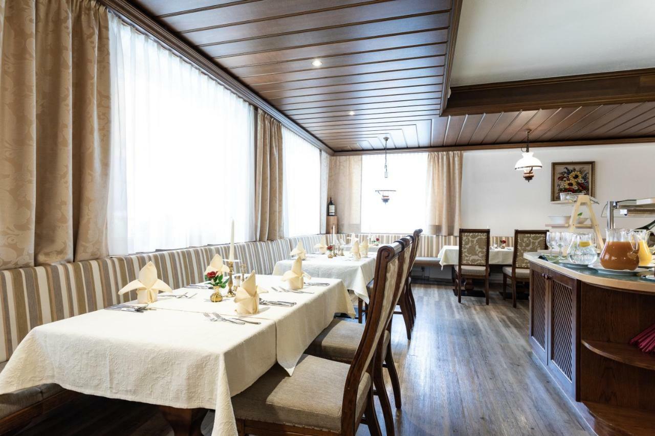 Hotel Alpina Superior 페트노이 암 아를베르크 외부 사진